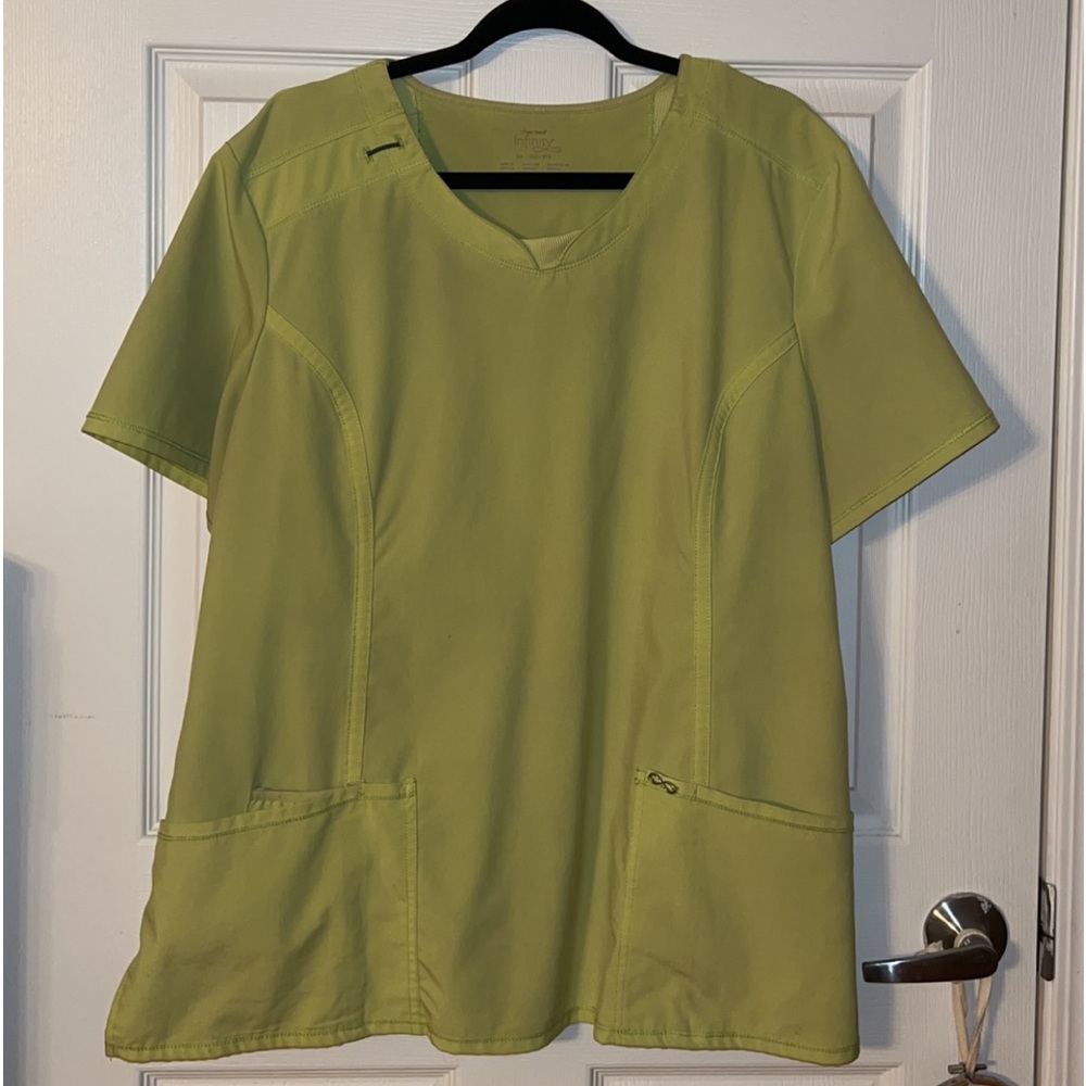 Cherokee Infinity Women's 3-Pocket STRETCH Round Neck Scrub Top